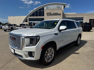 Used 2022 GMC Yukon XL Denali image 1