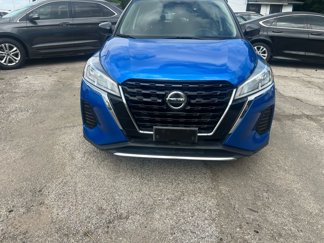 Used 2021 Nissan Kicks S image 1