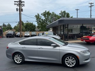 Used 2015 Chrysler 200 C image 1