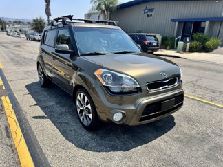 Used 2012 Kia Soul ! image 1