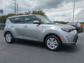 Used 2024 Kia Soul LX image 1