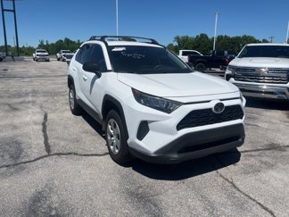 Used 2020 Toyota RAV4 LE image 1