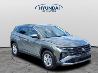 New 2025 Hyundai Tucson SE image 1