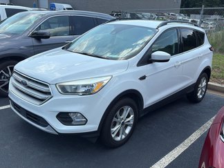 Used 2018 Ford Escape SE w/ Ford Safe & Smart Package image 1