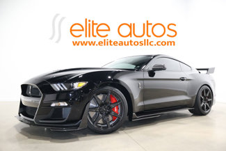 Used 2022 Ford Mustang Shelby GT500 w/ Carbon Fiber Track Pack image 1