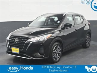 Used 2021 Nissan Kicks SV image 1