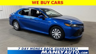 Used 2020 Toyota Camry LE image 1