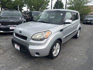 Used 2011 Kia Soul + image 1