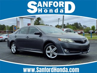 Used 2013 Toyota Camry SE image 1