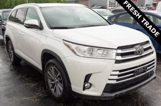 Used 2019 Toyota Highlander XLE image 1