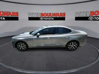 Used 2020 Volvo S60 T5 Momentum image 1