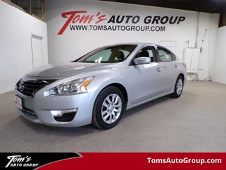 Used 2013 Nissan Altima 2.5 S image 1