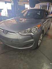 Used 2016 Hyundai Veloster image 1