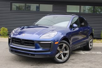 Certified 2024 Porsche Macan image 1