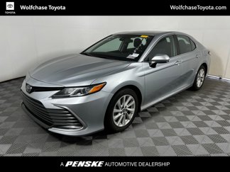 Certified 2019 Toyota Camry LE image 1