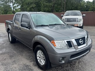 Used 2018 Nissan Frontier SV image 1
