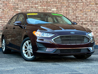 Used 2019 Ford Fusion SE image 1