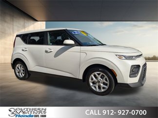 Used 2022 Kia Soul LX w/ Technology Package image 1