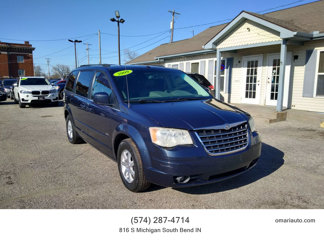 Used 2008 Chrysler Town & Country Touring image 1