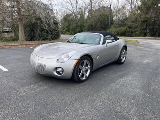 Used 2007 Pontiac Solstice Convertible w/ Premium Package image 1