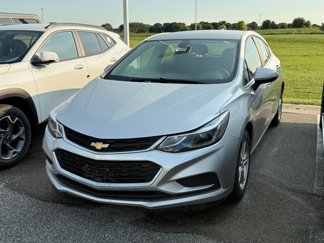 Used 2017 Chevrolet Cruze LT w/ Convenience Package image 1