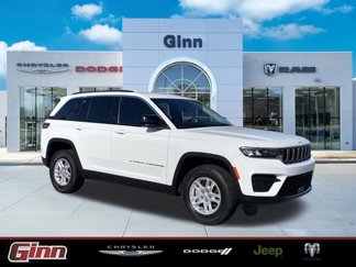 Used 2022 Jeep Grand Cherokee Laredo w/ Luxury Tech Group I image 1