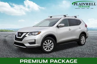 Used 2018 Nissan Rogue SV image 1