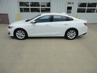 Used 2022 Chevrolet Malibu LT image 1