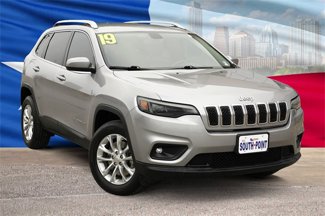 Used 2019 Jeep Cherokee Latitude w/ Cold Weather Group image 1