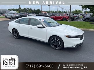 Used 2023 Honda Accord Touring image 1