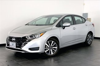 Used 2023 Nissan Versa SV image 1
