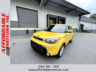 Used 2016 Kia Soul + image 1