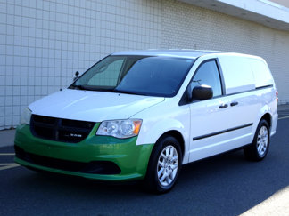 Used 2014 RAM C/V Tradesman w/ UConnect Hands-Free Group image 1