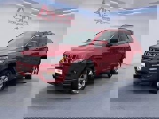 Used 2019 Jeep Compass Latitude w/ Popular Equipment Group image 1