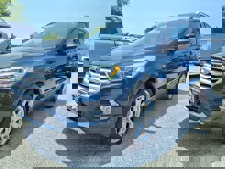 Used 2019 Ford Escape Titanium image 1