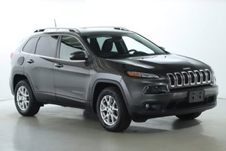Used 2017 Jeep Cherokee Latitude w/ Cold Weather Group image 1