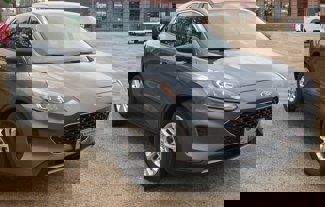 Used 2022 Ford Escape SE image 1