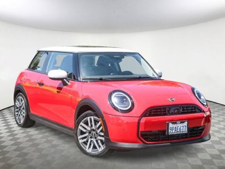Used 2025 MINI Cooper 2-Door Hardtop image 1