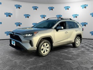 Used 2021 Toyota RAV4 LE image 1