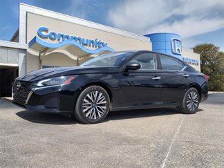 Used 2024 Nissan Altima 2.5 SV image 1