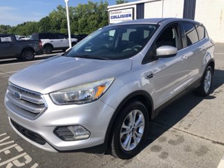Used 2017 Ford Escape SE image 1