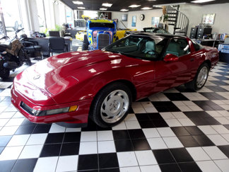 Used 1992 Chevrolet Corvette Coupe image 1