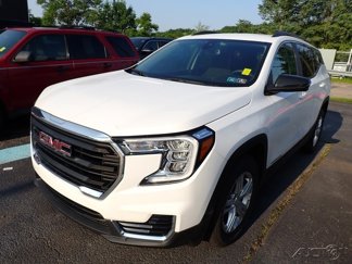 Used 2022 GMC Terrain SLE w/ Driver Convenience Package image 1
