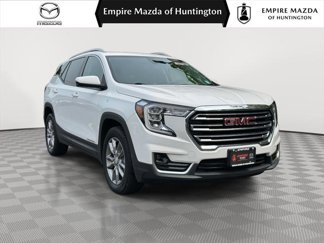 Used 2022 GMC Terrain SLT image 1
