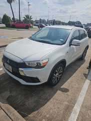Used 2017 Mitsubishi Outlander Sport ES image 1