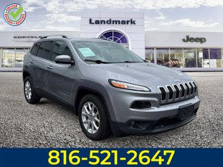 Used 2017 Jeep Cherokee Latitude w/ Cold Weather Group image 1