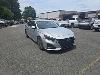 Used 2023 Nissan Altima 2.5 SV image 1