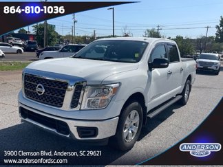 Used 2018 Nissan Titan SV image 1