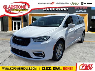 Used 2022 Chrysler Pacifica Touring-L image 1