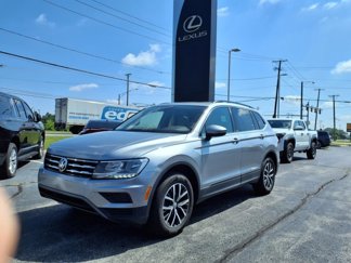 Used 2019 Volkswagen Tiguan SE w/ Panoramic Sunroof Package image 1